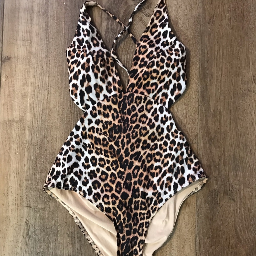 Woman Leopard Print One-Piece Swimsuit - Brown Animal Print